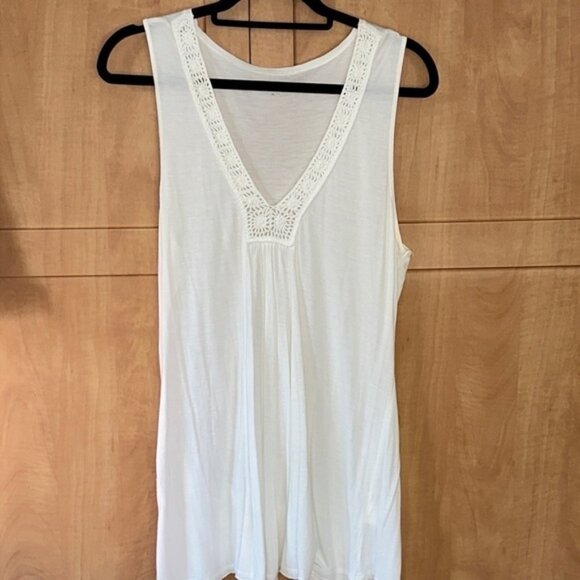 CALVIN Klein Jeans Ladies Tank with Crochet Detail Size XL - Picture 1 of 5